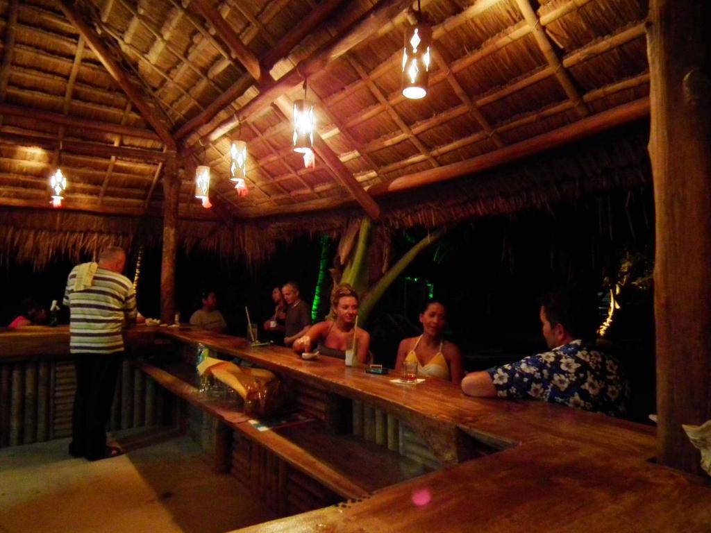 Cooper'S Beach Resort Lucbuan Exterior foto