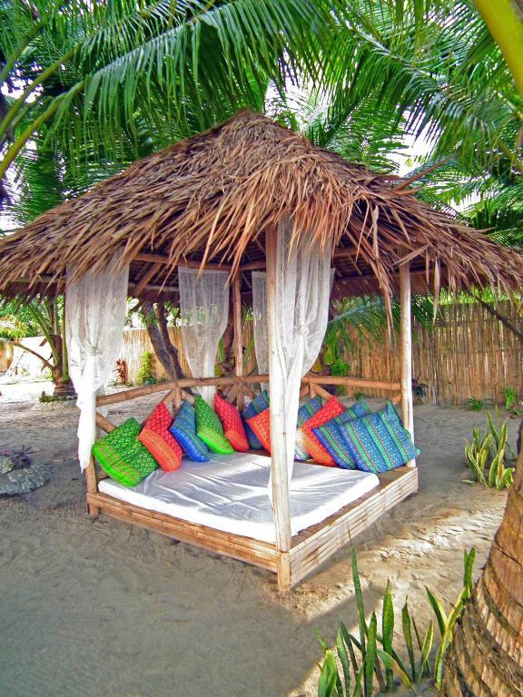 Cooper'S Beach Resort Lucbuan Exterior foto