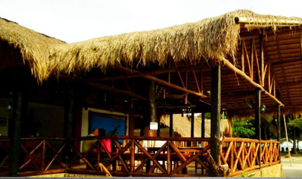 Cooper'S Beach Resort Lucbuan Exterior foto