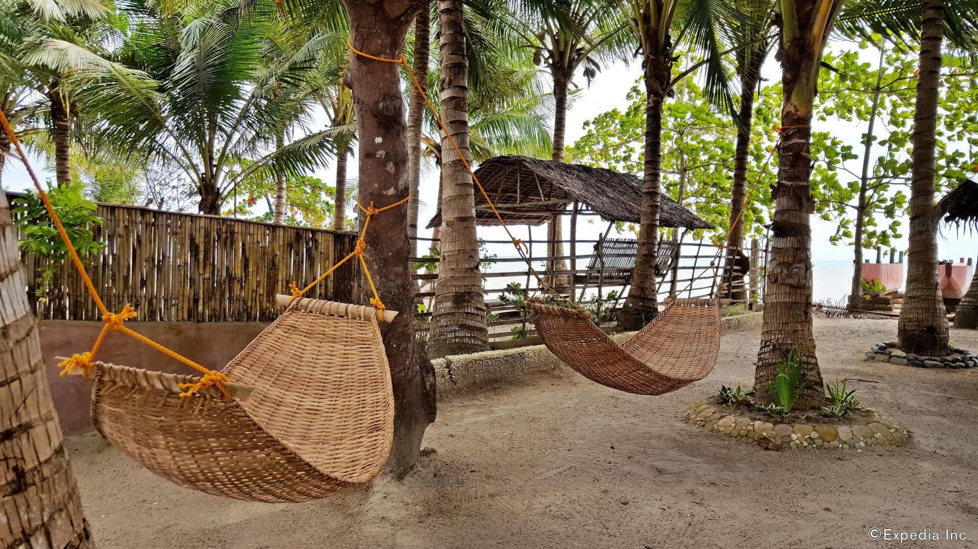 Cooper'S Beach Resort Lucbuan Exterior foto