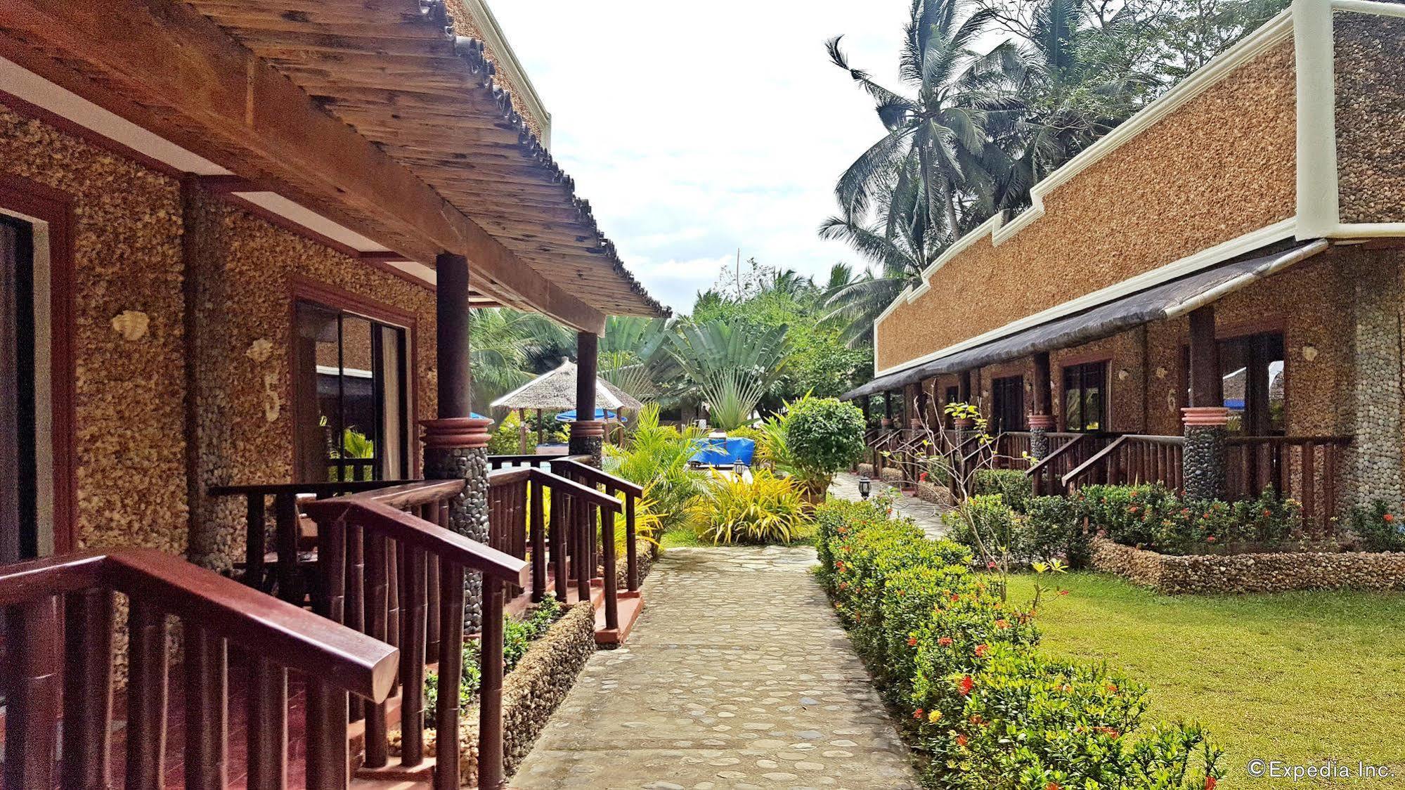 Cooper'S Beach Resort Lucbuan Exterior foto
