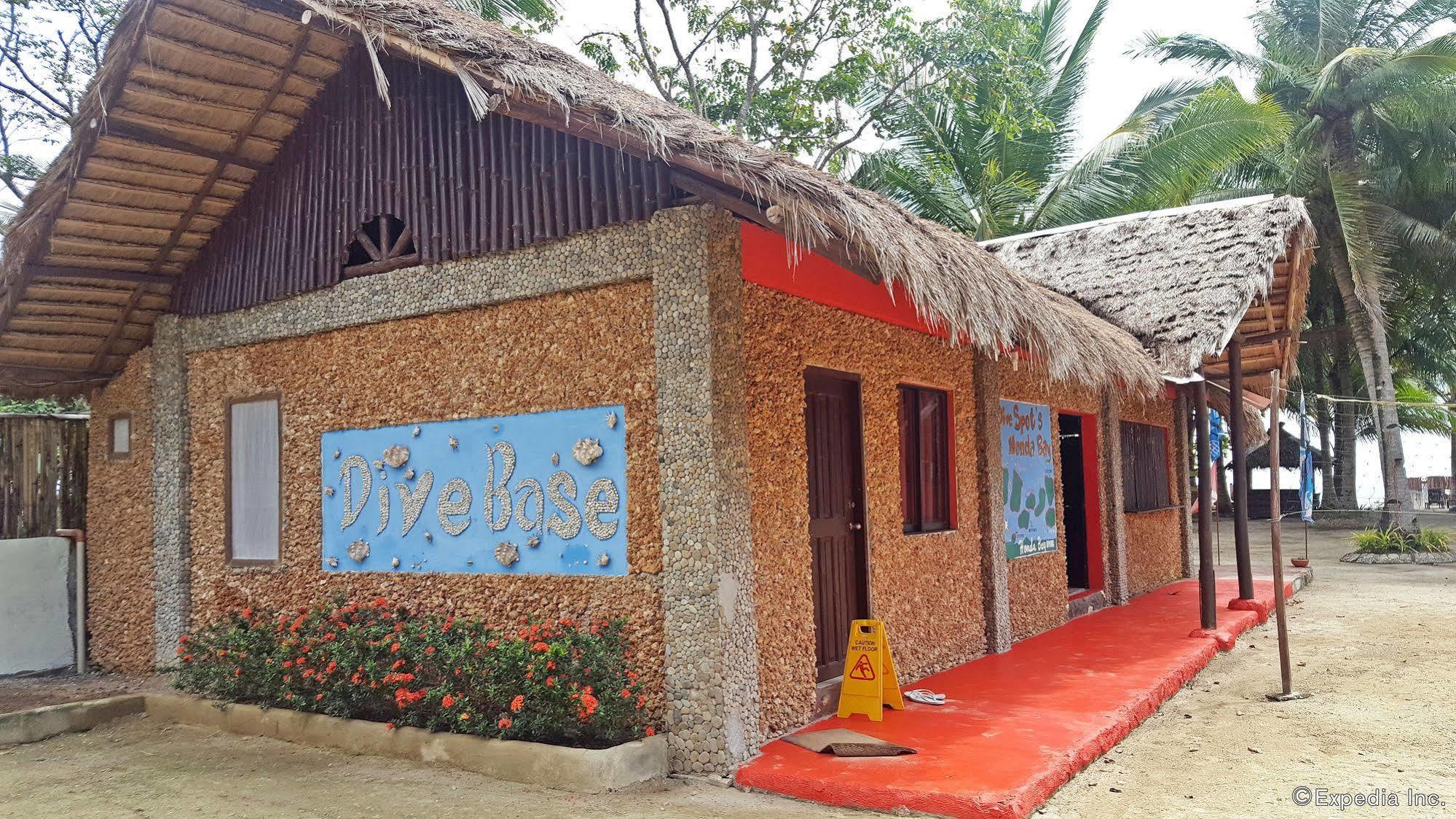 Cooper'S Beach Resort Lucbuan Exterior foto