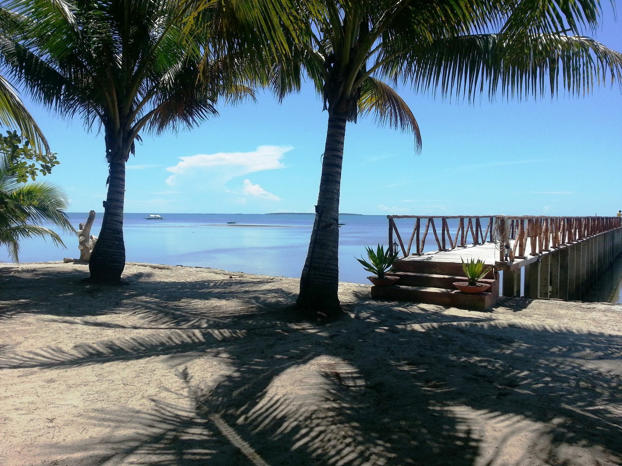 Cooper'S Beach Resort Lucbuan Exterior foto