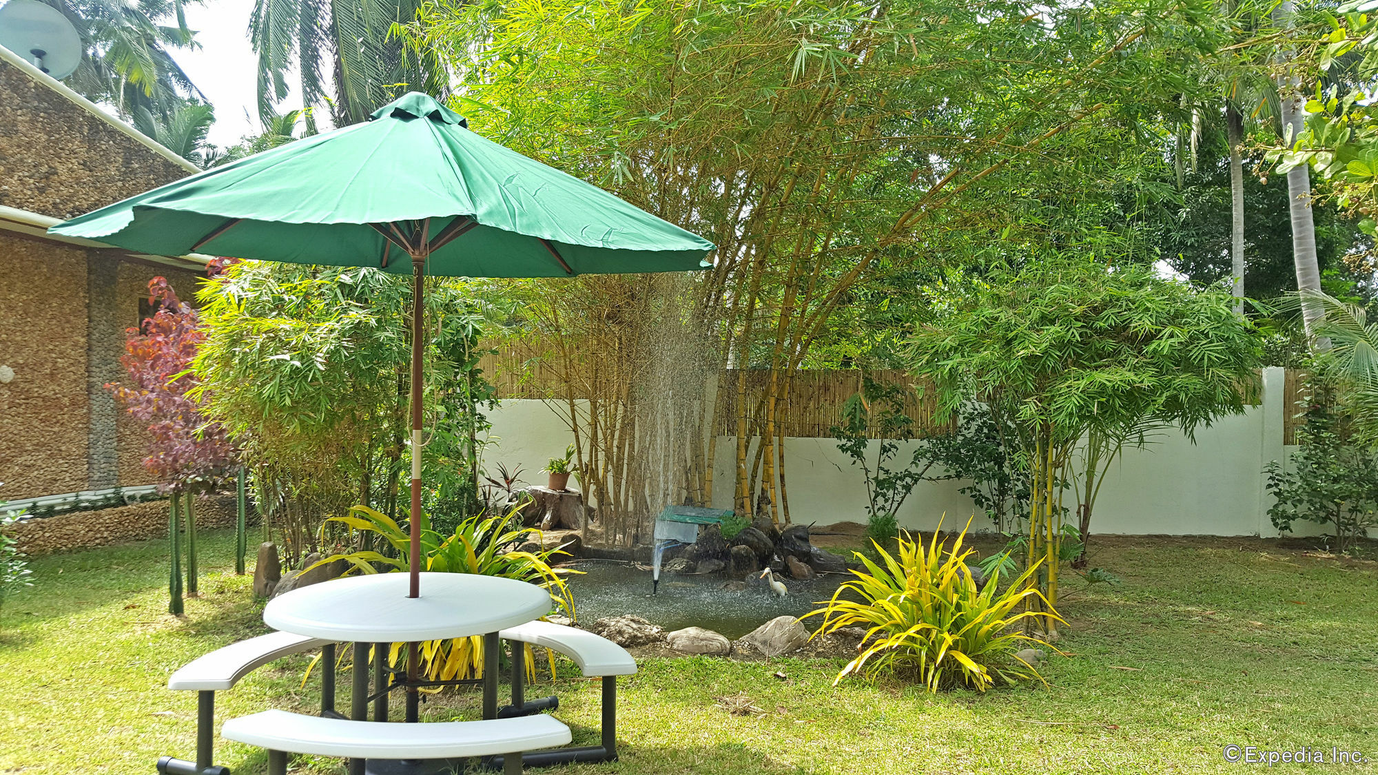 Cooper'S Beach Resort Lucbuan Exterior foto